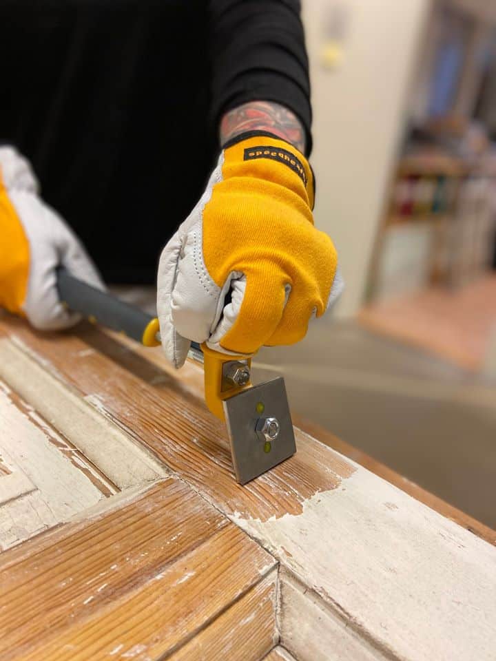 <tc>8-Cut Scraper for Dry Scraping</tc>